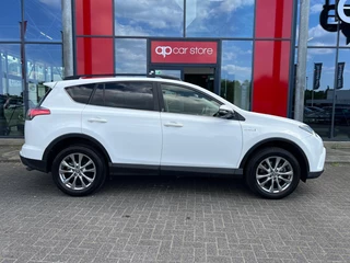 Toyota RAV4 – thumbnail 4