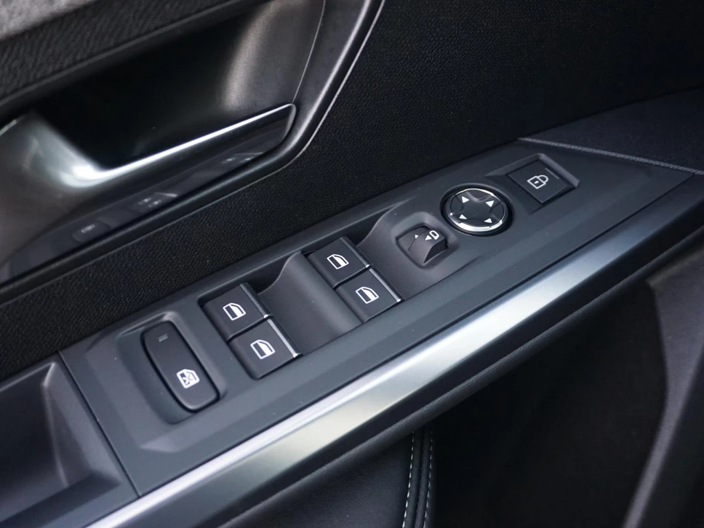 Peugeot e-5008 – foto 16