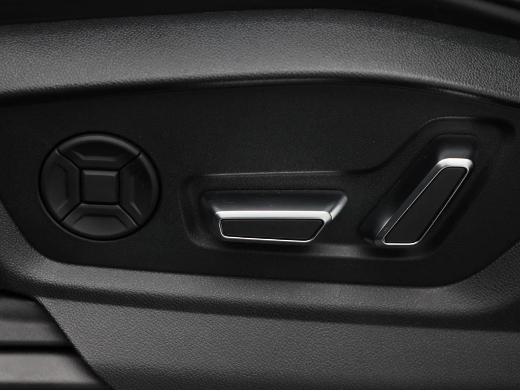 Audi RSQ8 – foto 27