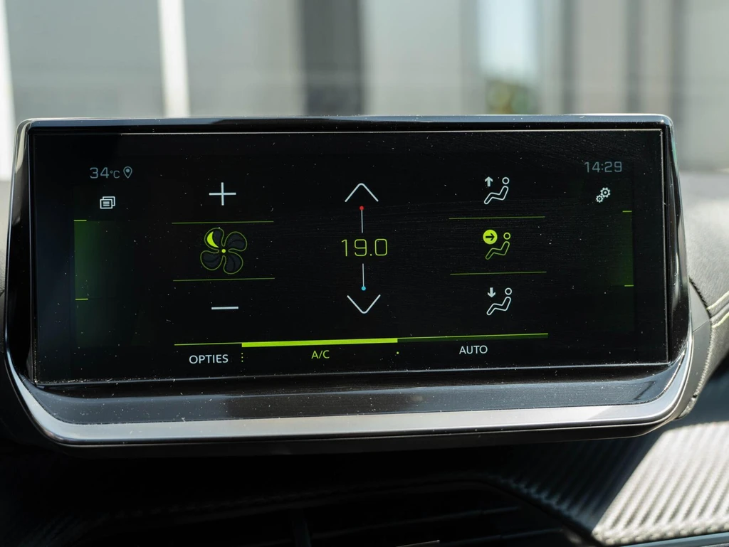 Peugeot 208 – foto 24