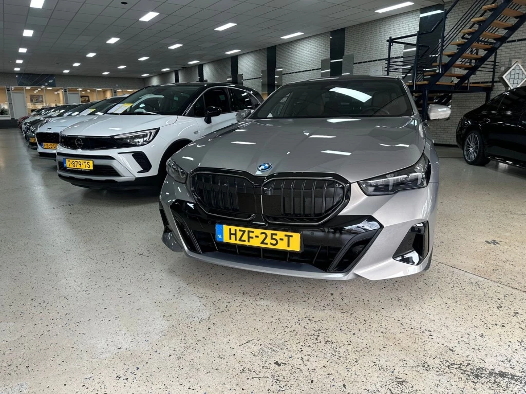 BMW 5 Serie – foto 11