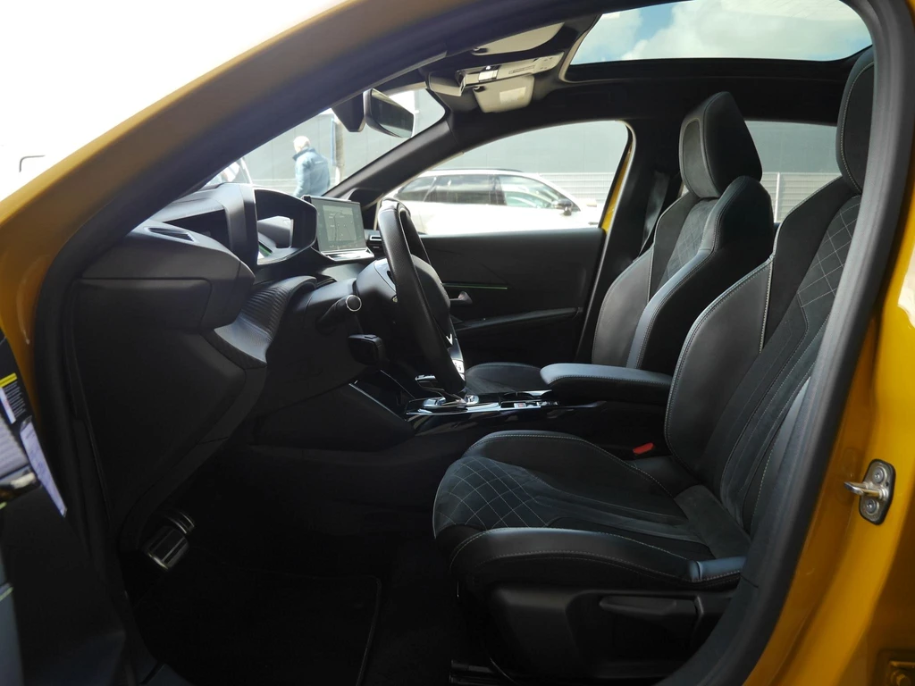 Peugeot e-208 – foto 8