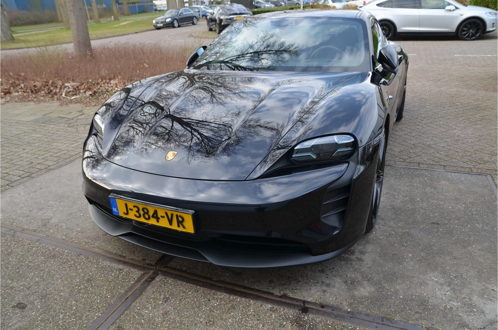 Porsche Taycan – foto 2