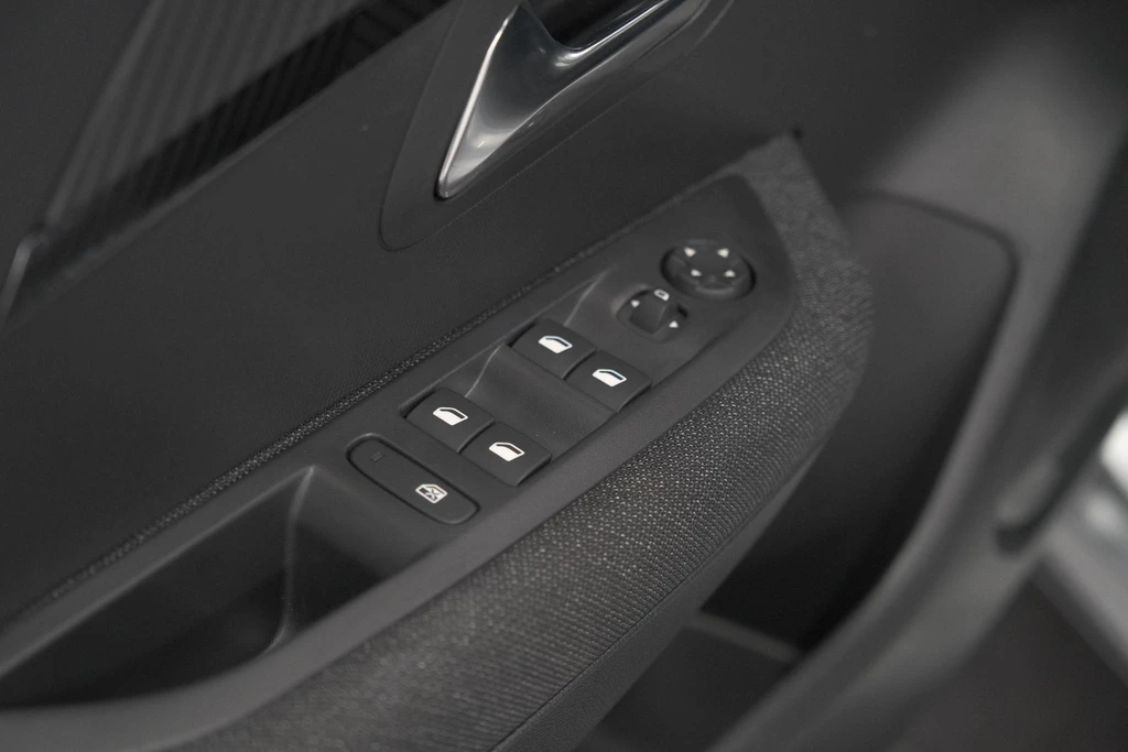 Peugeot 208 – foto 19