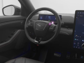 Ford Mustang Mach-E – thumbnail 23