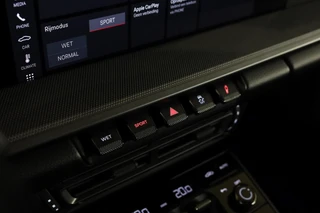 Porsche 911 – thumbnail 30