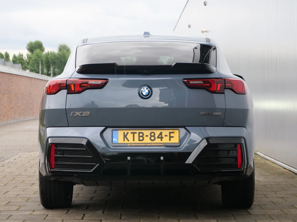 BMW iX2 – foto 4