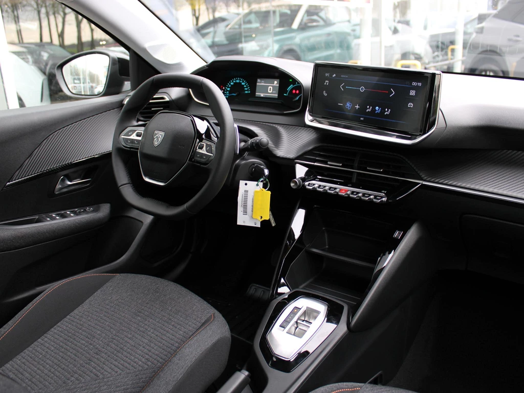 Peugeot 208 – foto 8
