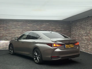 Lexus ES – thumbnail 4