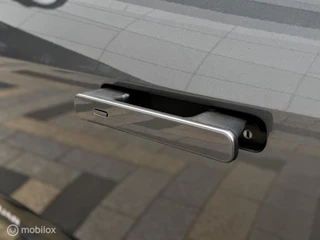 Jaguar I-PACE – thumbnail 13