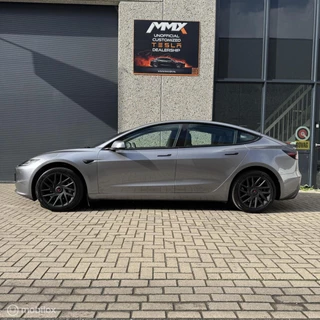 Tesla Model 3 – thumbnail 2