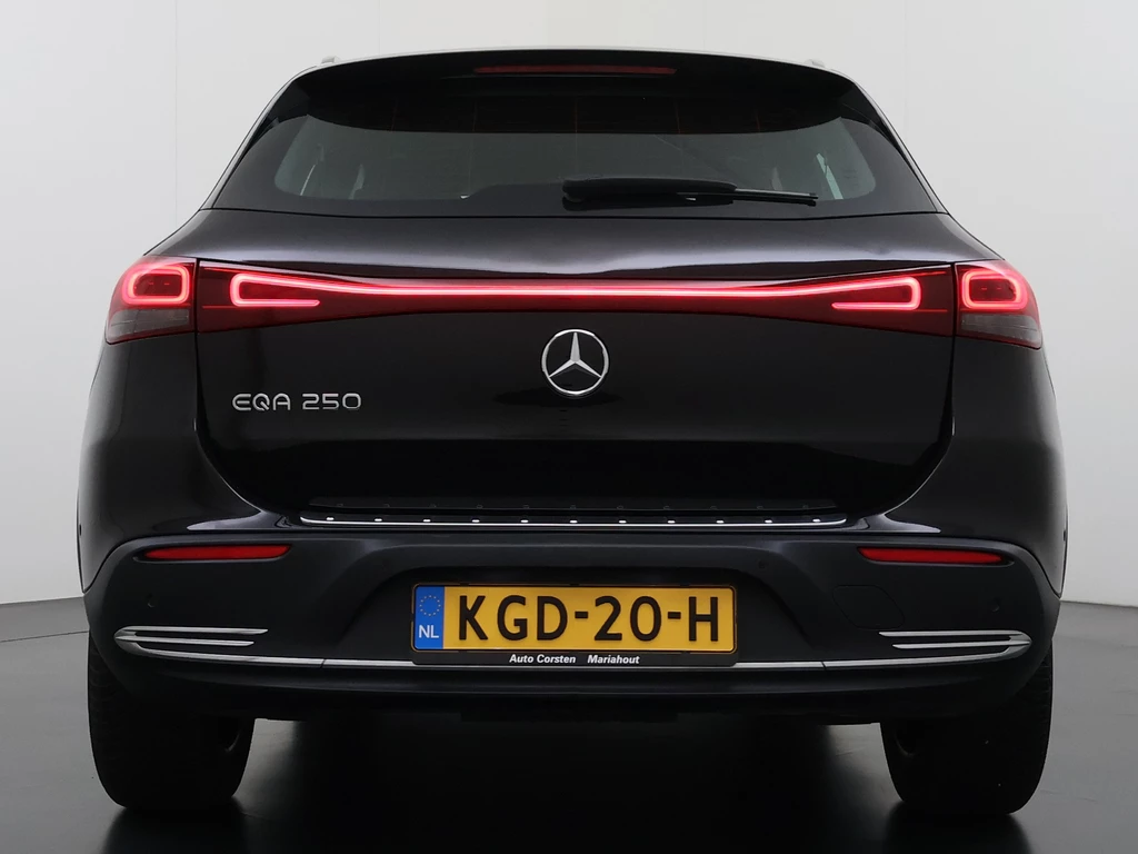 Mercedes-Benz EQA – foto 4