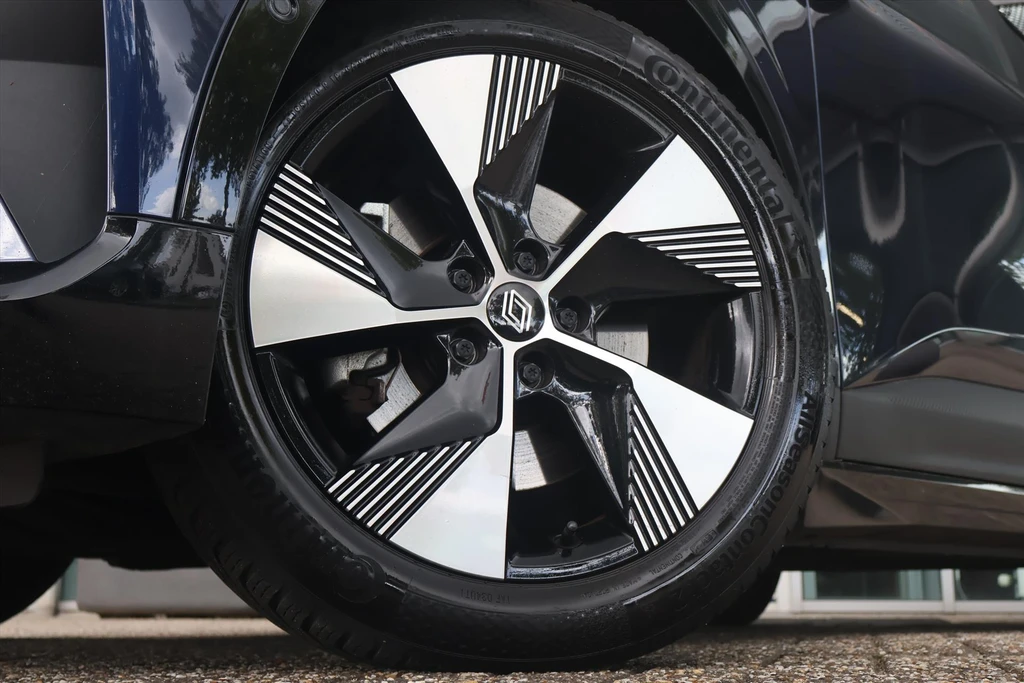 Renault Megane E-Tech – foto 8