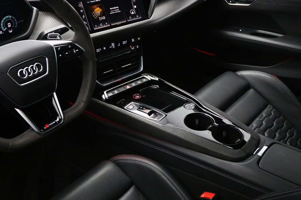 Audi e-tron GT – foto 17