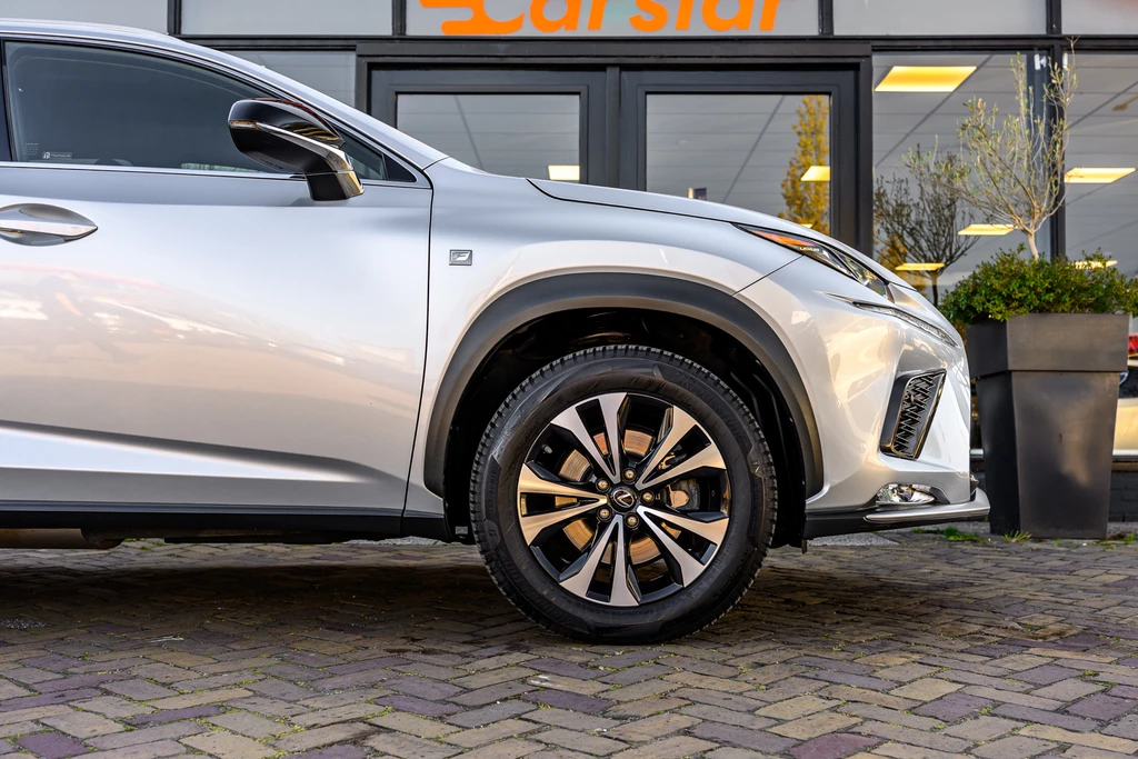 Lexus NX – foto 15