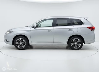 Mitsubishi Outlander – thumbnail 3