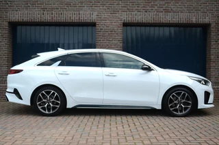 Kia ProCeed – thumbnail 6