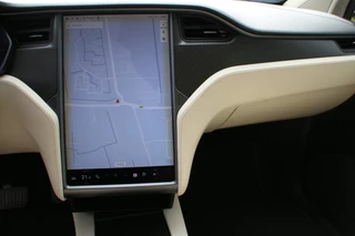 Tesla Model X – thumbnail 16