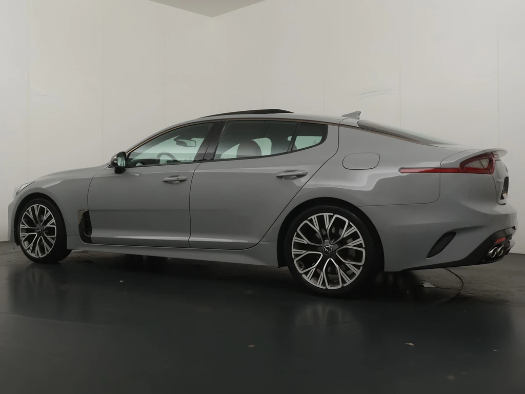 Kia Stinger – foto 4