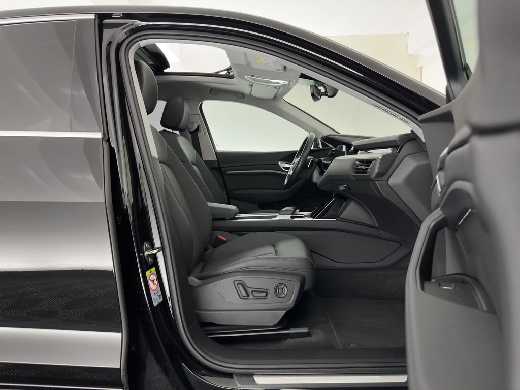 Audi e-tron – foto 15