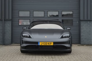 Porsche Taycan – thumbnail 6