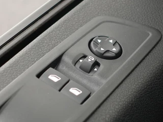 Opel Vivaro – thumbnail 33