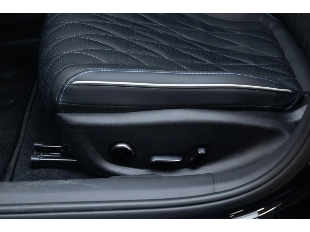 BYD SEAL – foto 23