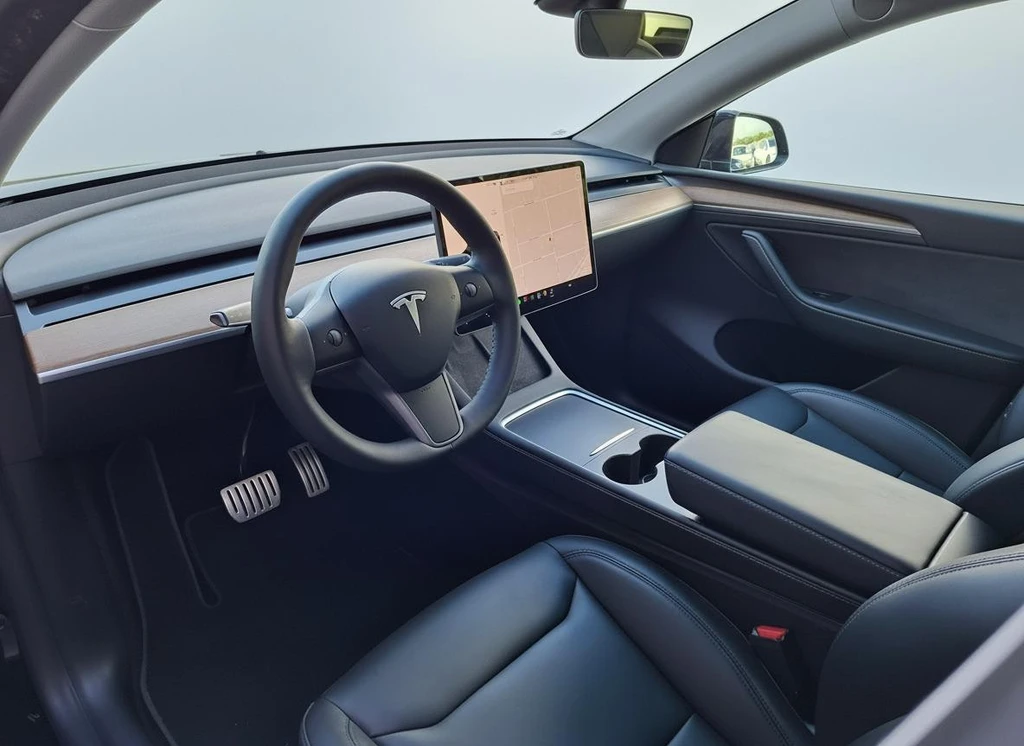 Tesla Model Y – foto 8