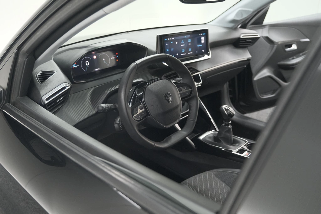Peugeot 208 – foto 24