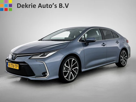 Toyota Corolla 1.8 Hybrid Executive Sedan / Leder / Navigatie / Xenon / Pdc.V+A / Airco-ecc./ Radio multimedia / Apk 03-2027