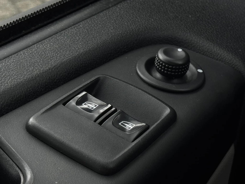 Nissan NV300 – foto 21