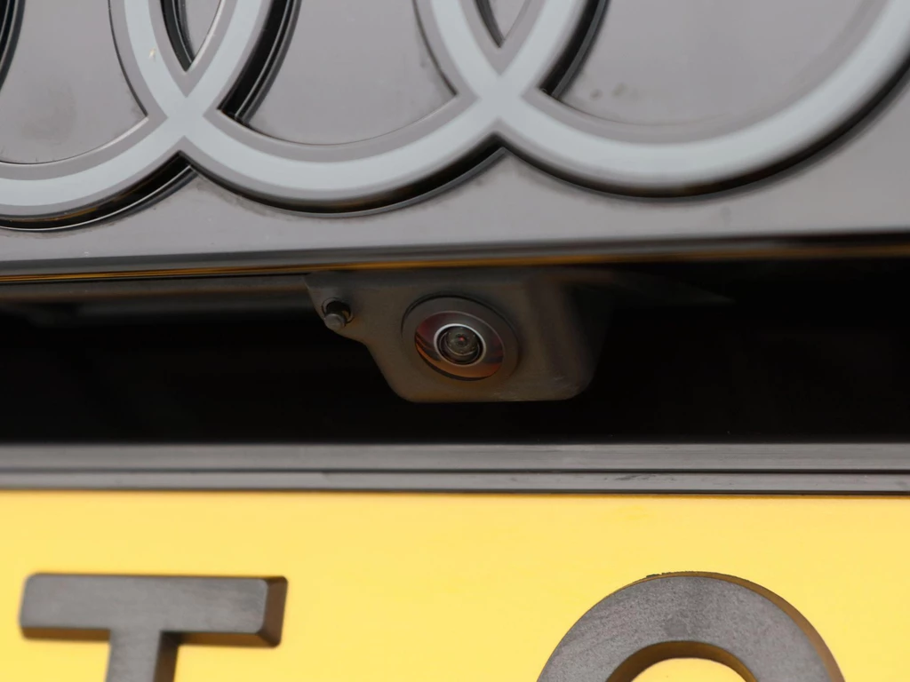 Audi Q8 – foto 18