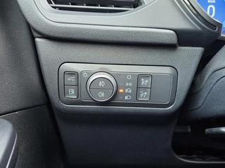 Ford Kuga – thumbnail 15