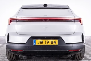 Polestar 4 – thumbnail 3