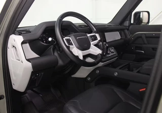 Land Rover Defender – thumbnail 10