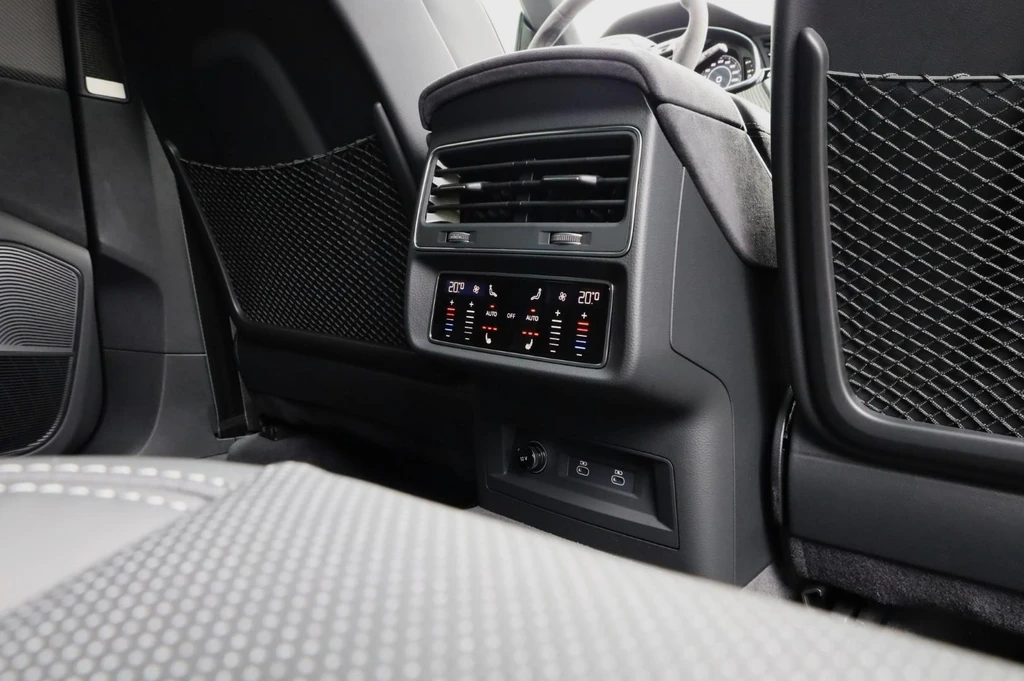 Audi RSQ8 – foto 25