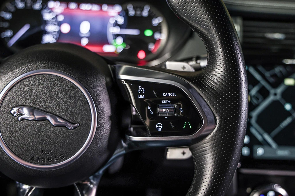 Jaguar E-PACE – foto 38