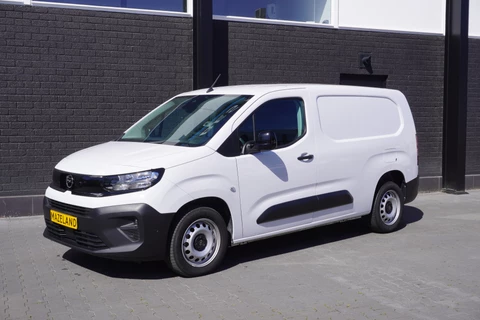 Opel Combo 1.5 BlueHDi 100PK L2 EURO 6 - Airco - Navi - Cruise - € 18.900,- Excl.