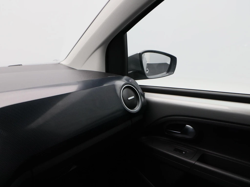 Volkswagen up! – foto 22