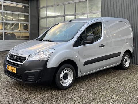 Peugeot Partner 120 1.6 HDi 75 Marge Airco Btw / Bpm vij Cruise controle Parkeerhulp achter Navigatiesysteem Dealer onderhouden Euro 6 Ex overheid Bpm en btw vrij voor particulier gebruik!! Marge