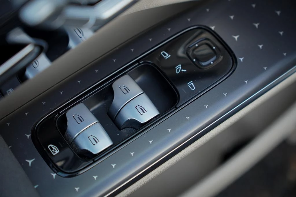 Mercedes-Benz EQS – foto 19