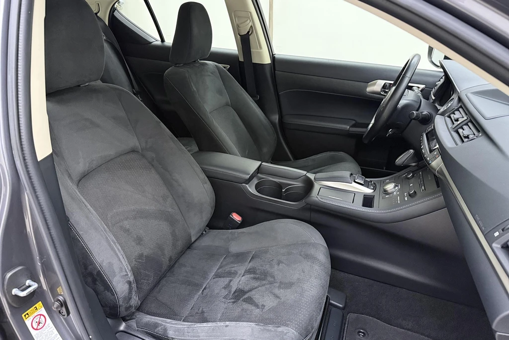Lexus CT – foto 10