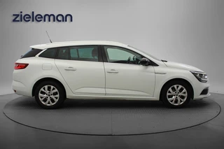 Renault Mégane Estate – thumbnail 8