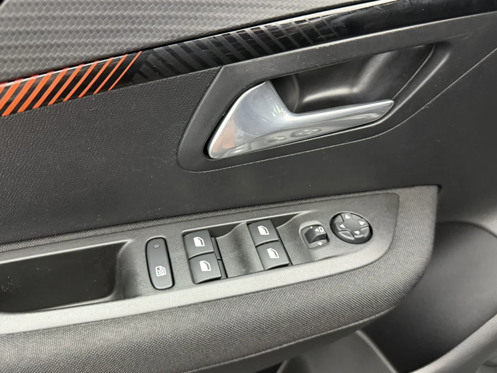 Peugeot 208 – foto 22