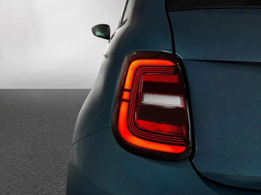 Fiat 500e – foto 35