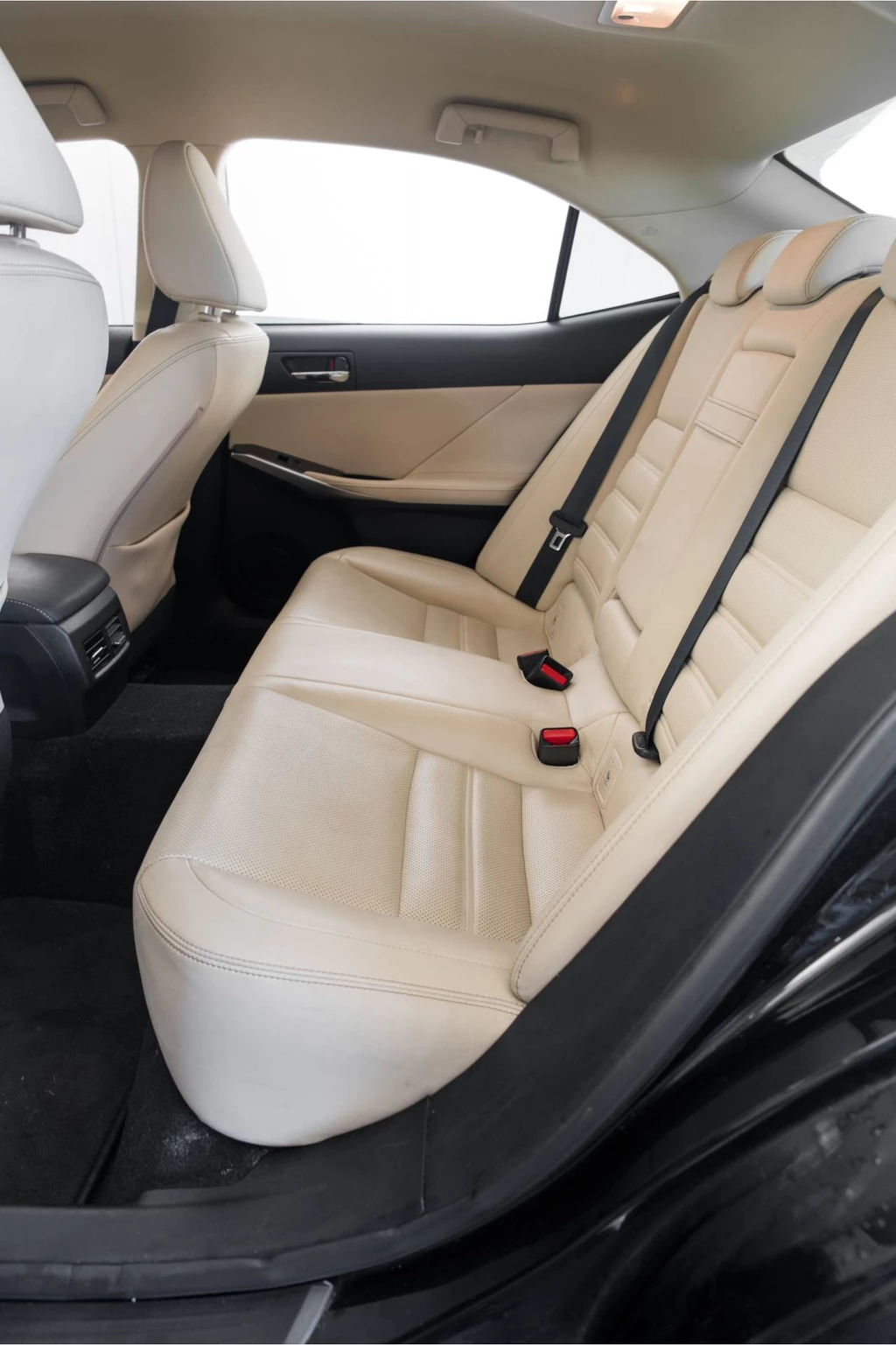 Lexus IS – foto 17