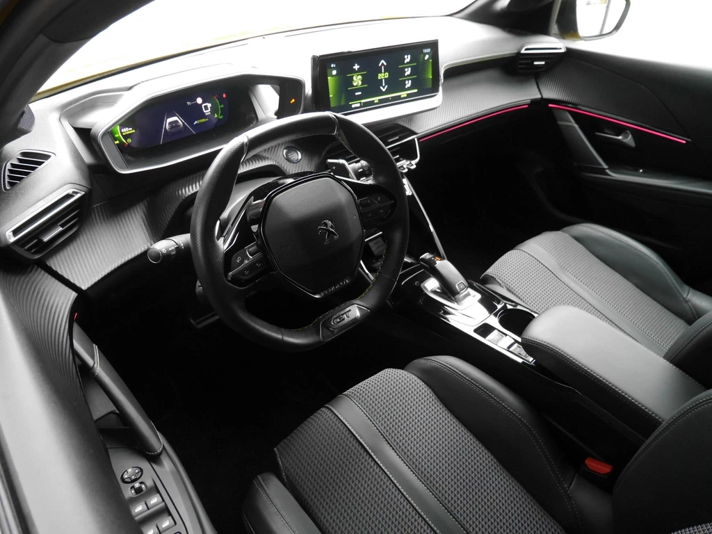 Peugeot 208 – foto 10