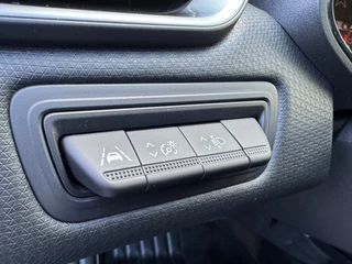 Renault Clio – thumbnail 25