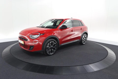 Fiat 600 1.2 Hybrid 110 La Prima | Elektrische Achterklep | Adaptieve Cruise Control | Dodehoekdetectie | Camera