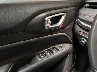 Jeep Compass – thumbnail 17